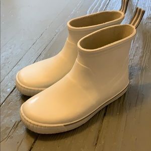 Tretorn short ankle rain boots